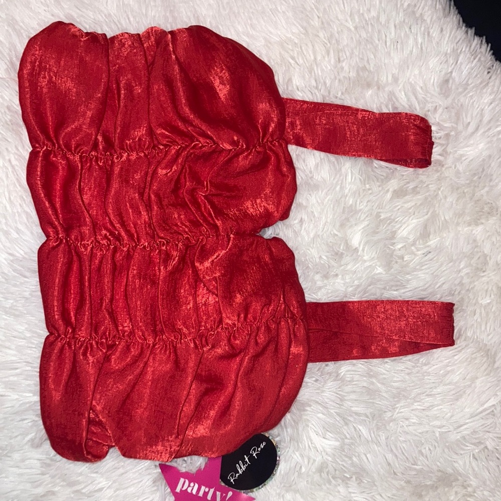 Women’s Rabbit Rose- Large red cropped top